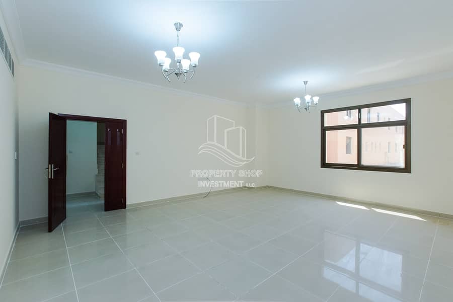 13 Exclusive & Huge 4BR Villa In MBK Al Qurm Compound!