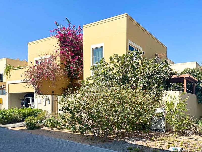 Exquisite Corner Villa with Private Garden!