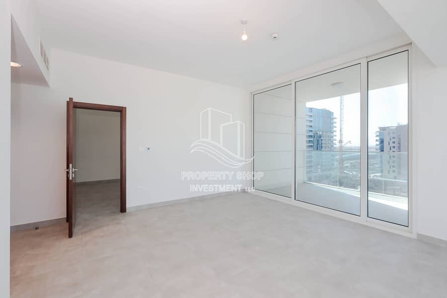 4 Make your Move In Exceptionally Spacious Brand New Apt