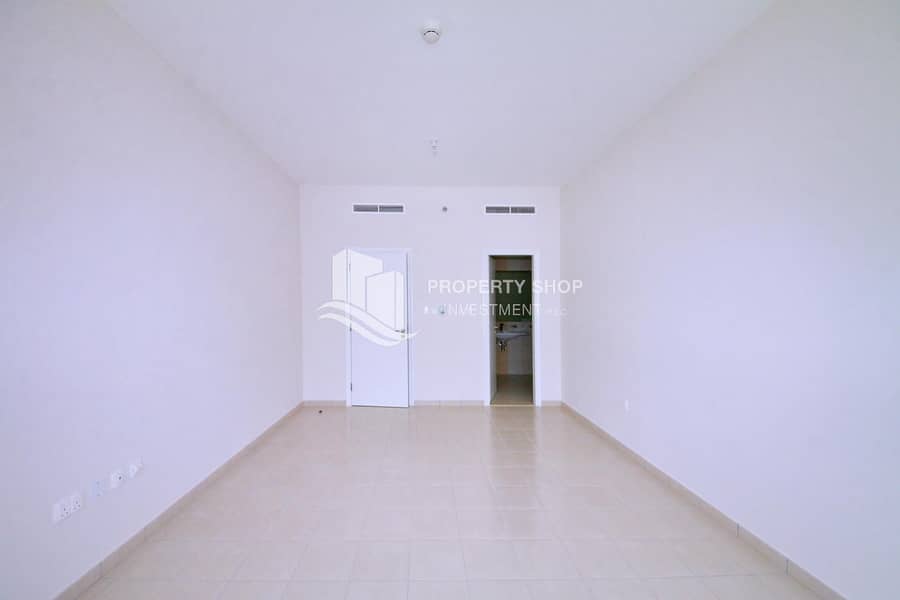 9 Bright Modern & Spacious 3+Maid Apt in High End  Amenities