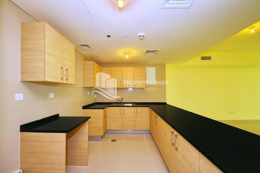 5 Make your New Move In Fully Furnished High Floor Apt!