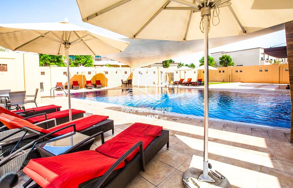 24 Hot Deal! Iconic Living Awe-Inspiring Luxurious Villa
