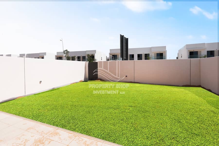 14 Modern design | Open kitchen  | Study & maid room available