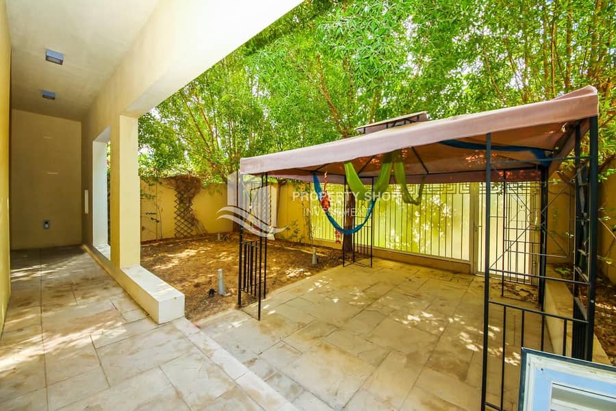 16 Move In Fabulous Single Row Villa with Private Garden