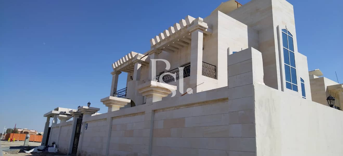 Prime location | Huge layout | Immaculate 6+M Villa