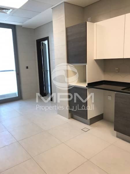 Brand New Luxurious Apt for Rent with Closed Kitchen