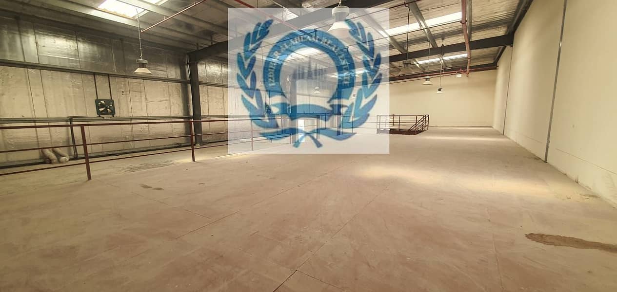 مستودع في صناعية الصجعة 85000 درهم - 7858023 مستودع في صناعية الصجعة 85000 درهم - 7858023