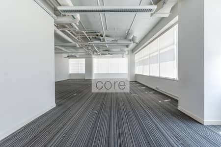 High quality fitted office in Tourist Club High quality fitted office in Tourist Club