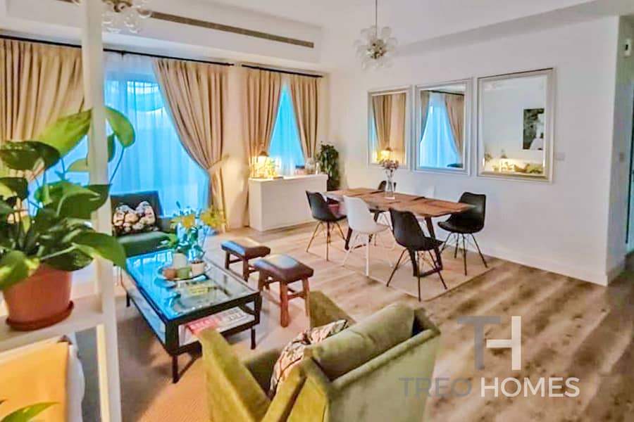 Beautifully Furnished - Vacant - Single Row Beautifully Furnished - Vacant - Single Row