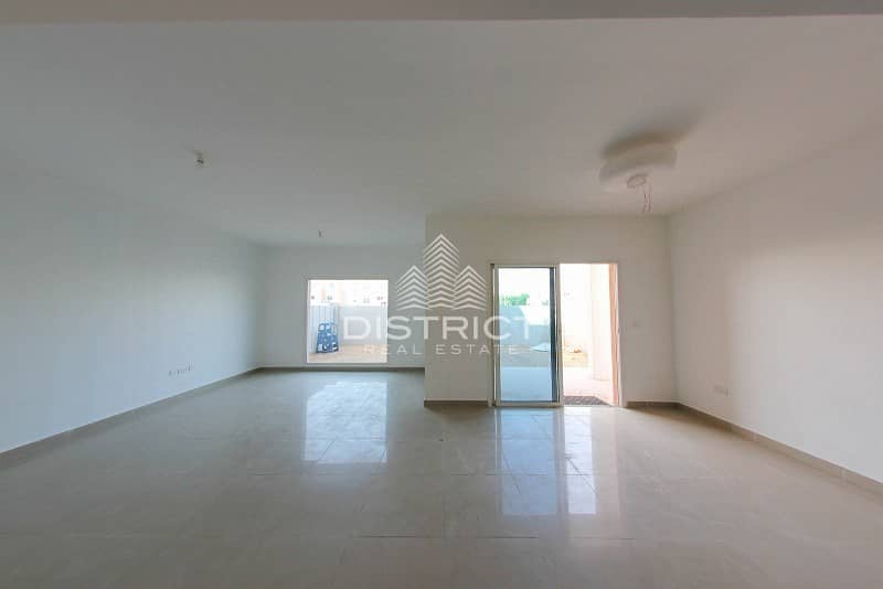 Superb 5 BR Villa Pool in Mediterranean Superb 5 BR Villa Pool in Mediterranean