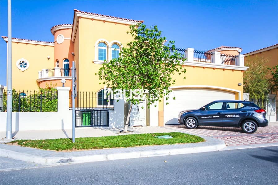 Well Maintained Garden | Ready to Move |