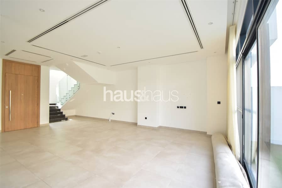 Luxury | Open Plan | End November Luxury | Open Plan | End November