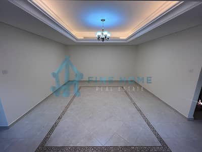 فیلا 5 غرف نوم للايجار في آل نهيان، أبوظبي - فيلا بتصميم عصري 5 غرف نوم|غرفة خادمة|موقع ممتاز