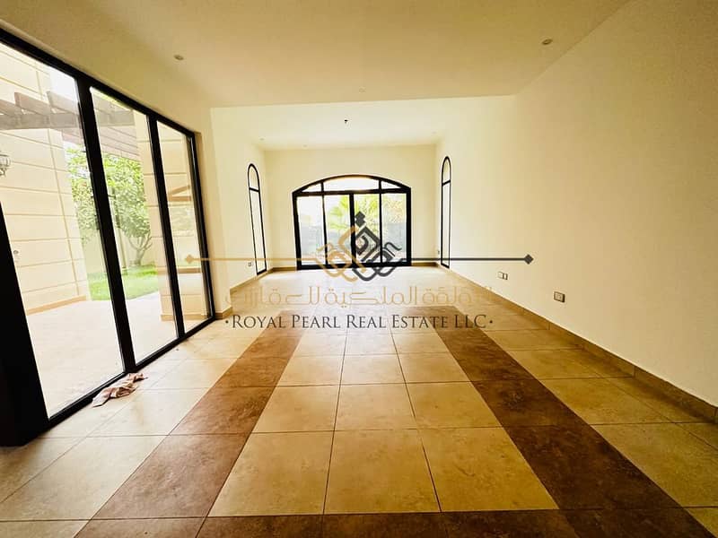 Huge Size | Ready to Move | Big Garden Huge Size | Ready to Move | Big Garden