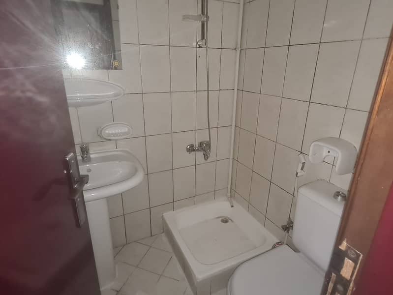 12 4. jpg