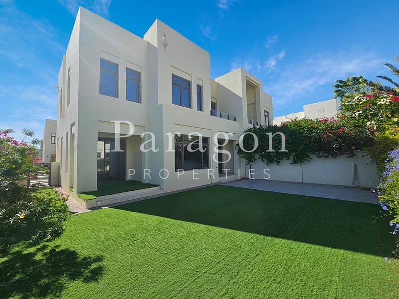 Near Pool and Park | Type E | Large Garden Near Pool and Park | Type E | Large Garden