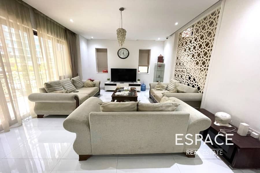 Luxury 5 Bedroom | Fully Furnished | Private Garden | Vacant