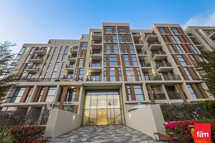 Facing Pool Park | Bright | Vacant 3BR + Maid Facing Pool Park | Bright | Vacant 3BR + Maid