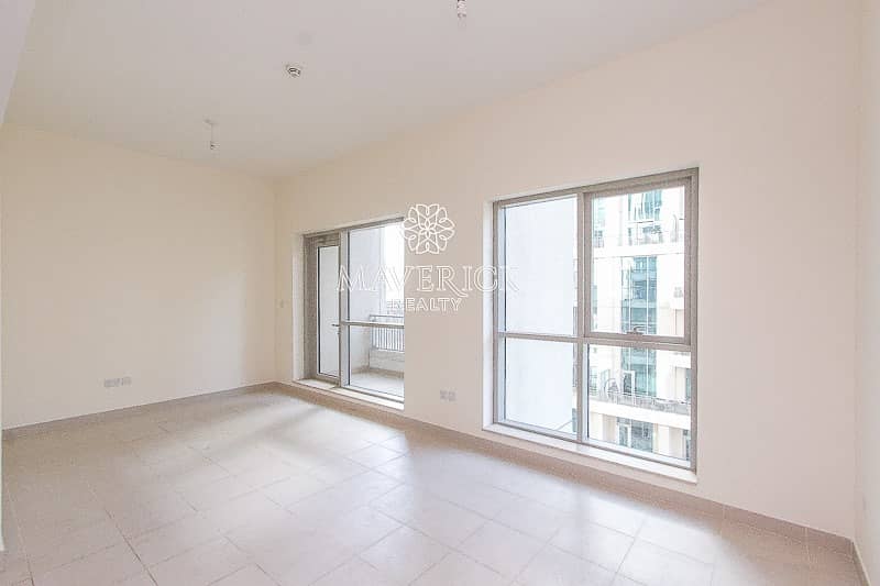 Spacious 2 Bedrooms I  Chiller Free I  Burj View