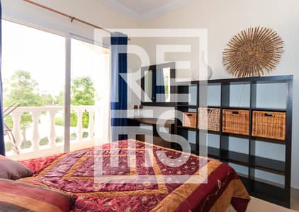Furnished 2BR Townhouse with Pool View Furnished 2BR Townhouse with Pool View