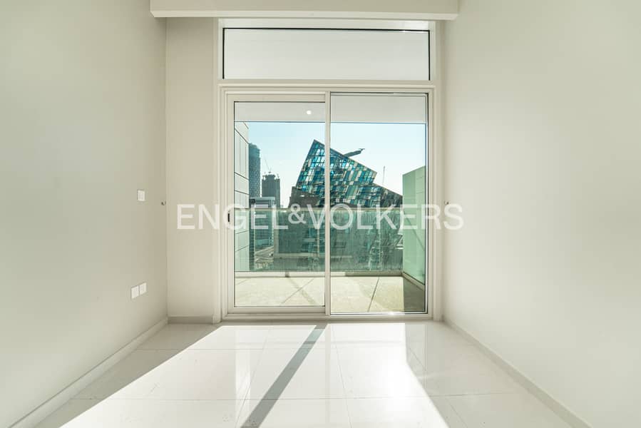 High Floor | Newly Furnished | Water View High Floor | Newly Furnished | Water View