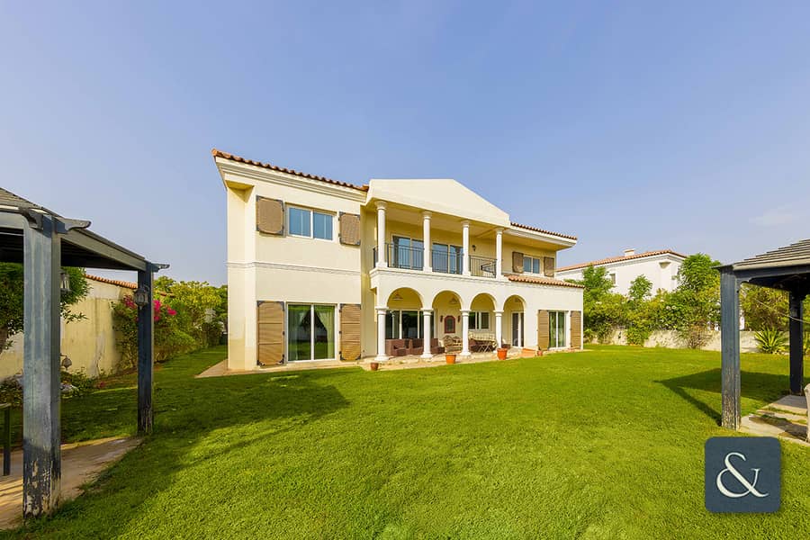 Family Villa | Huge Plot | Great Location Family Villa | Huge Plot | Great Location
