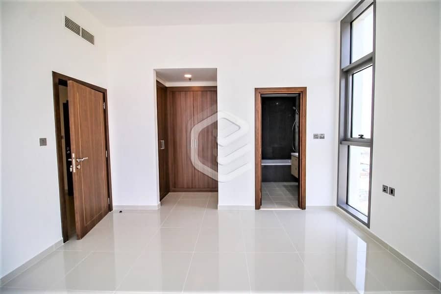8 Stunning | 1 BR Apartment | Tenanted | Call Us Now