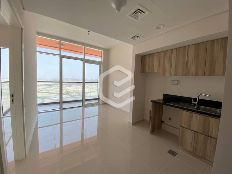 Bright 1 BR | Unfurnished | With Balcony