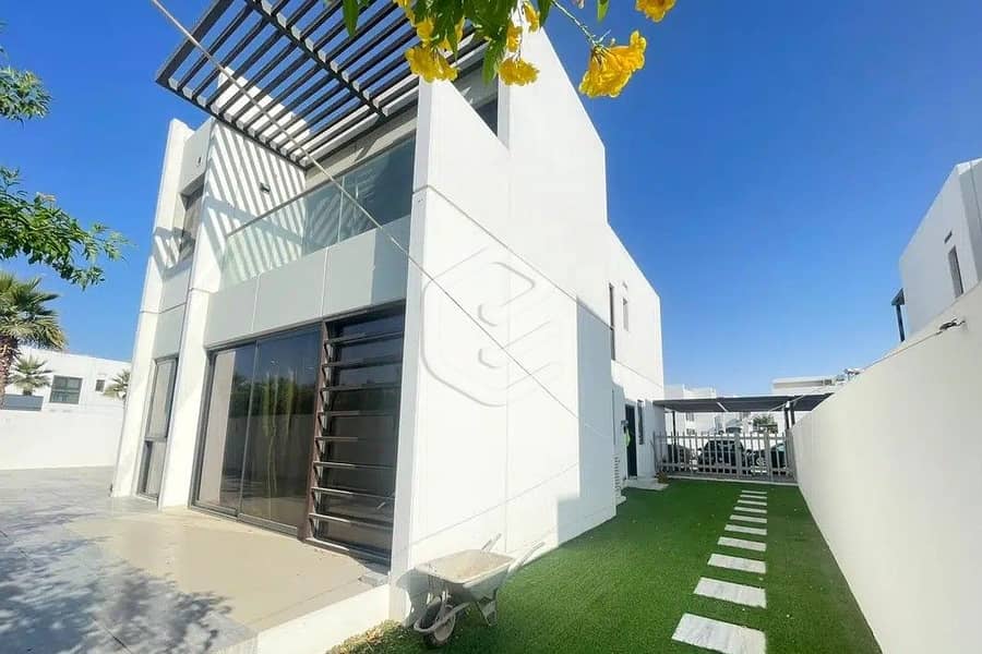 Brand New | Resale 6BR Townhouse V3 | Vacant