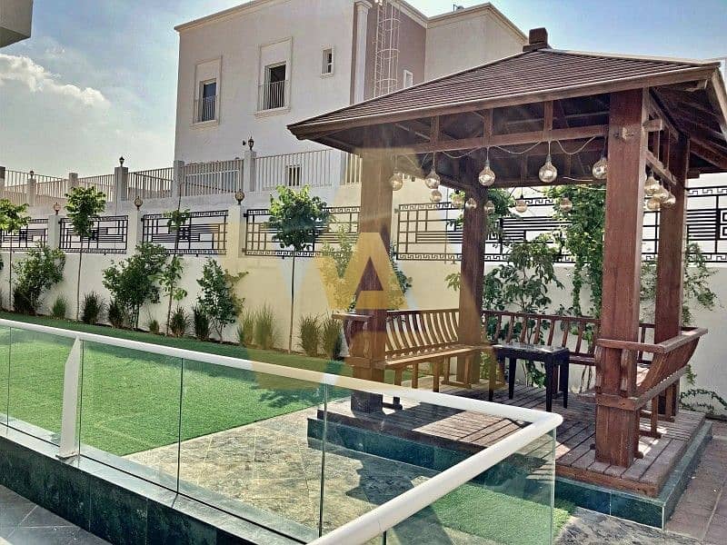 30 Exclusive|Huge Plot|5 BR Villa| Pvt. Swimming Pool