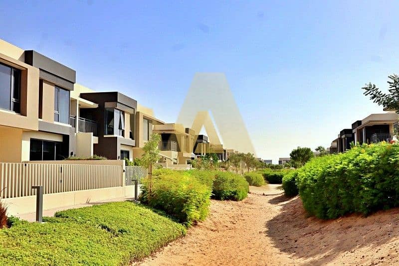 25 Camel Track Facing | 3 Bedrooms + Maid | Maple 3