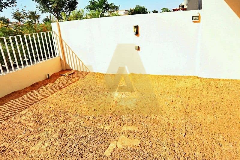 37 Camel Track Facing | 3 Bedrooms + Maid | Maple 3