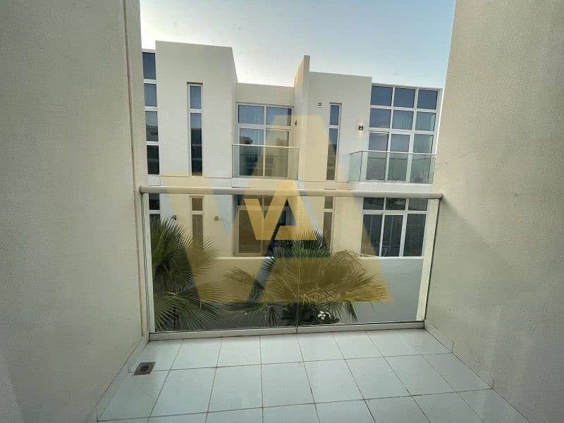 9 Brand New 3 BR Townhouse For Sale in Akoya Damac