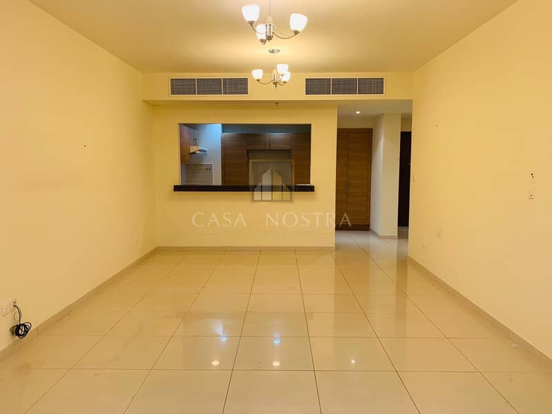 3 Vacant 2Bedroom with Spacious Balcony Chiller Free
