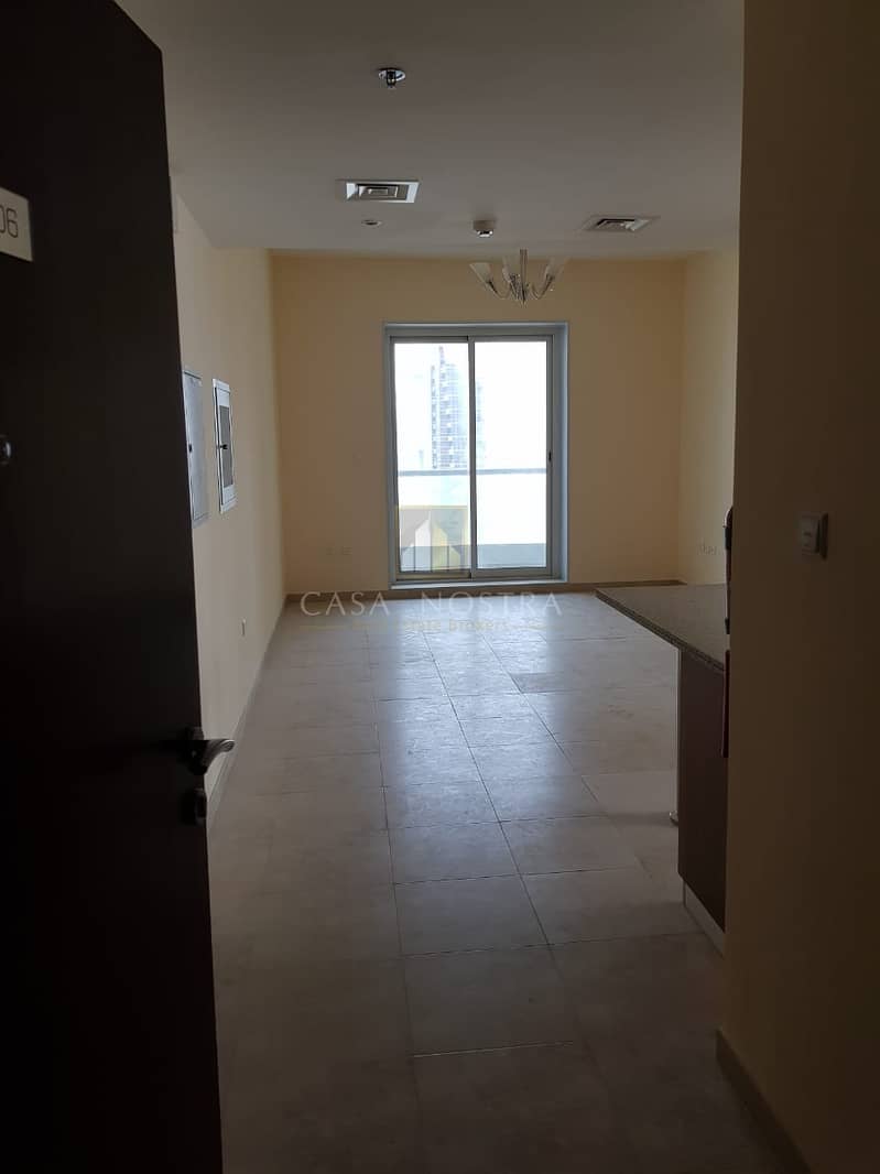 2 Affordable Price 2BR on Higher Floor Chiller free