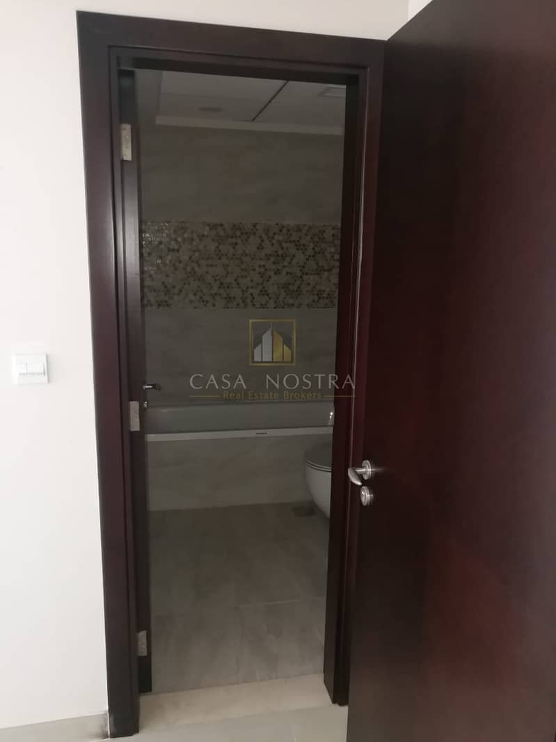 25 650K Brand New Vacant 1 Bedroom with Balcony