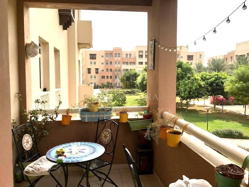 2 Close Kitchen 3BR+M+Balcony Garden and Pool View