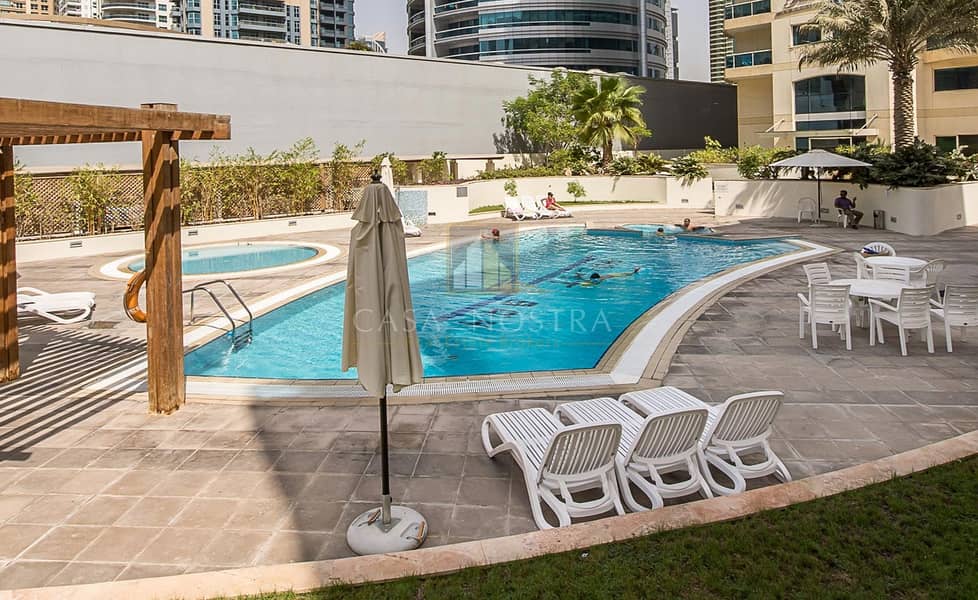 Pool View 2BR with Balcony White Goods in Kitchen