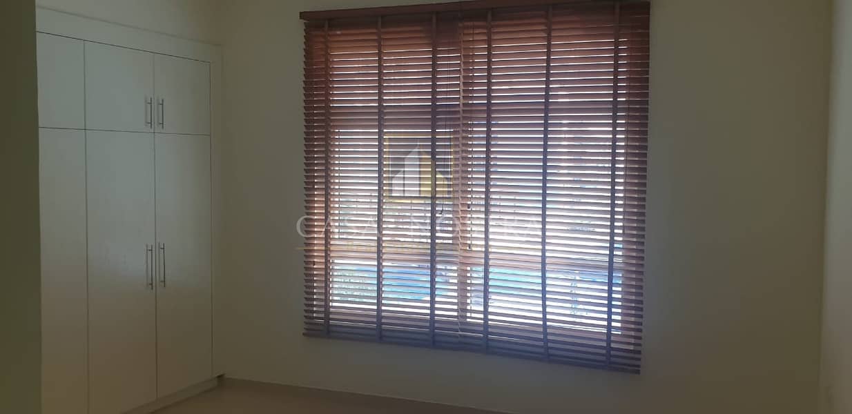 6 Pool View 2BR with Balcony White Goods in Kitchen