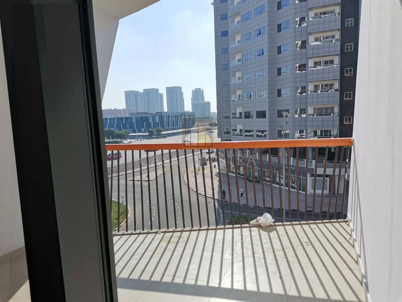 18 Spacious 3BR Duplex Apartment with Balcony