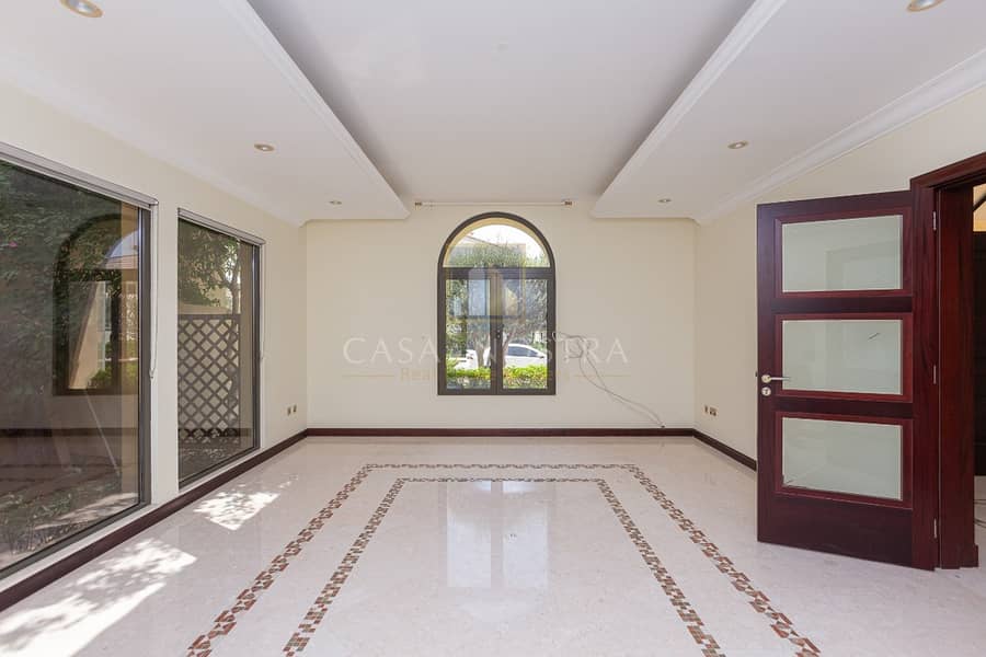 22 Atrium Entry 4BR Private Beach and Swimming Pool