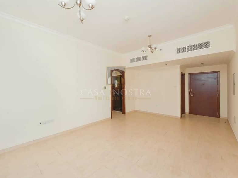 Spacious 1BR with Balcony Payment 4 Cheques