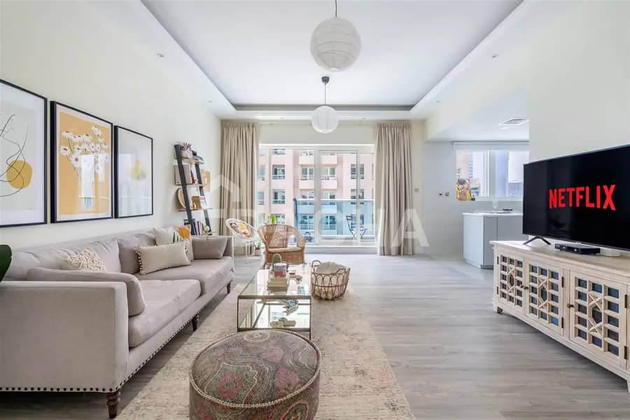 Upgraded / Furnished / Marina View / 1 bed Upgraded / Furnished / Marina View / 1 bed