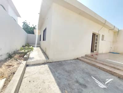 Huge offer! Spacious 3 bedroom villa! Close to al khan beach al khaledya area