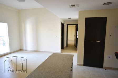 Vacant-Available-Inner Circle-Great Price Vacant-Available-Inner Circle-Great Price