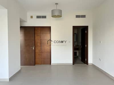 2 Bedrooms Apartment - Beautiful layout - Prime location