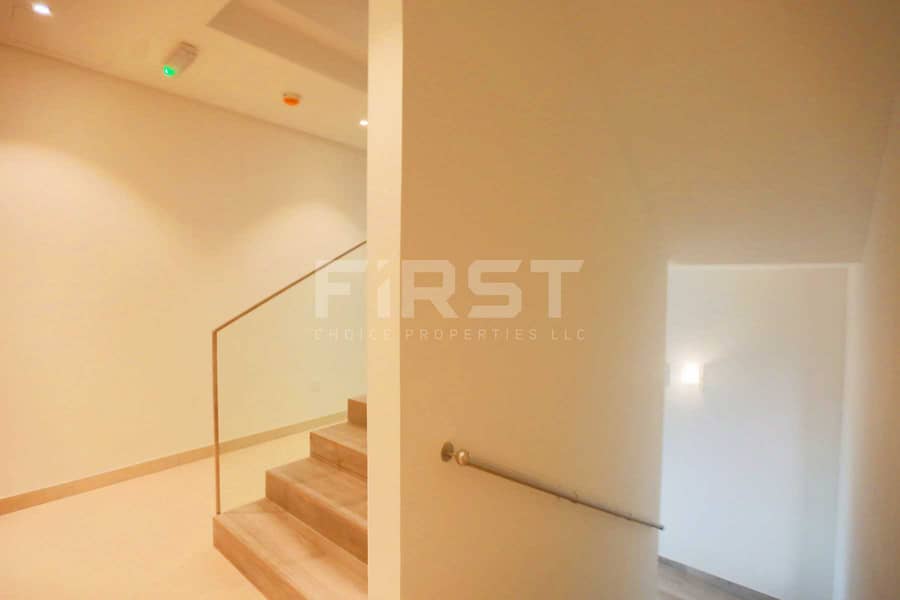 2 Internal Photo of 5 Bedroom Villa in Faya at Bloom Gardens Al Salam Street Abu Dhabi UAE (11). jpg