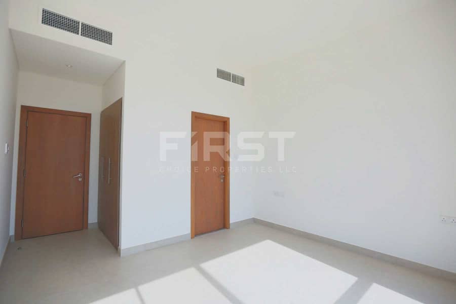 16 Internal Photo of 5 Bedroom Villa in Faya at Bloom Gardens Al Salam Street Abu Dhabi UAE (13). jpg