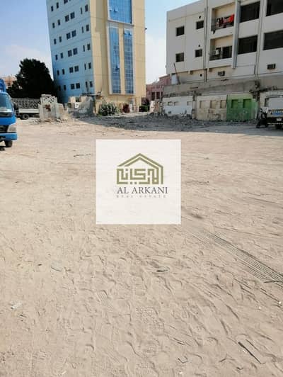 BUILD AND DESIGN YOUR OWN LUXURY ESTATE BUILD AND DESIGN YOUR OWN LUXURY ESTATE