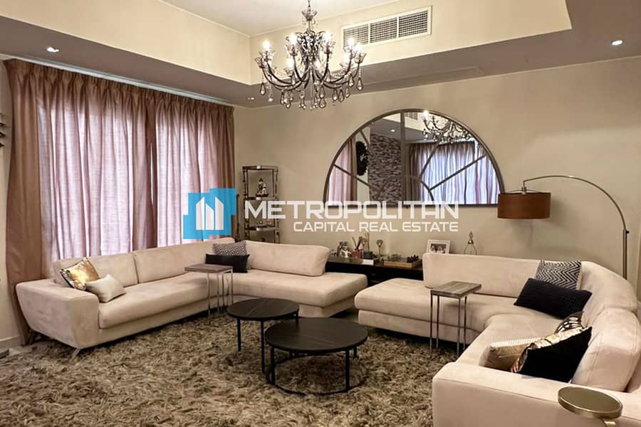 Deluxe 5BR | Corner Villa | Premium Location Deluxe 5BR | Corner Villa | Premium Location